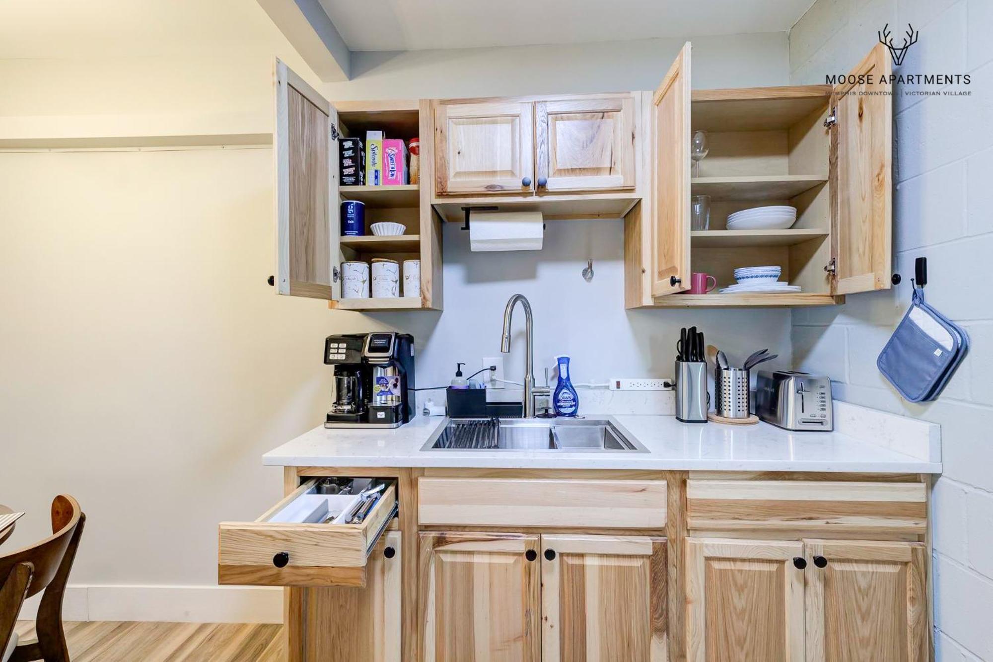 Apartamento The Moose #9 - Brand New Luxe Modern Loft With Free Parking, King Bed & Fast Wifi Memphis Exterior foto